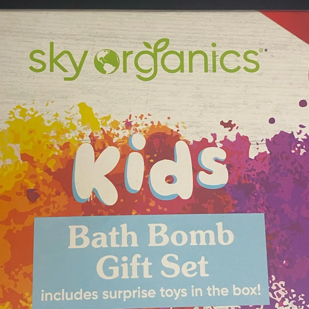 Sky Organics Kids Bath Bomb Gift Set Of 12 / With toys.